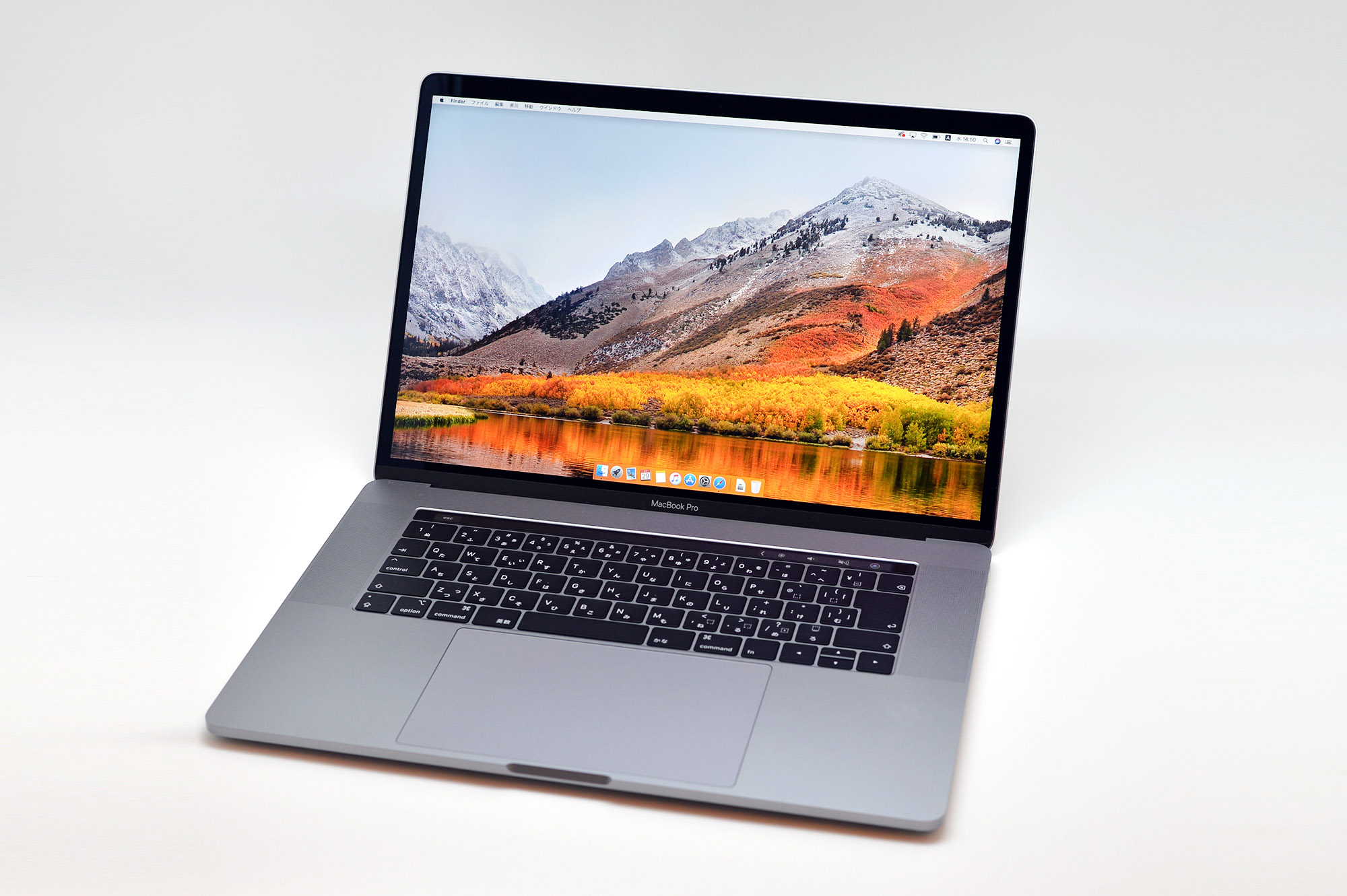 薄型！ノートパソコン MacBook Pro 2015 最新OS
